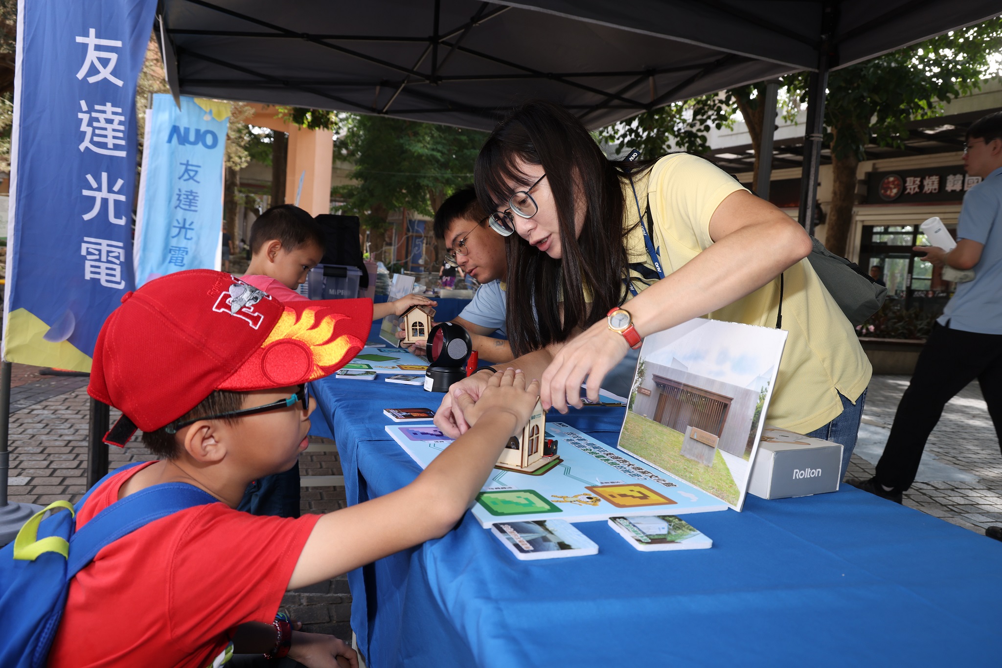 友達投入永續素養教育多年，從自身的環境教育場域走入校園、各式活動現場，合作夥伴亦擴及到NGO、公部門與供應鏈，豐碩成果獲「社會共融領袖獎」