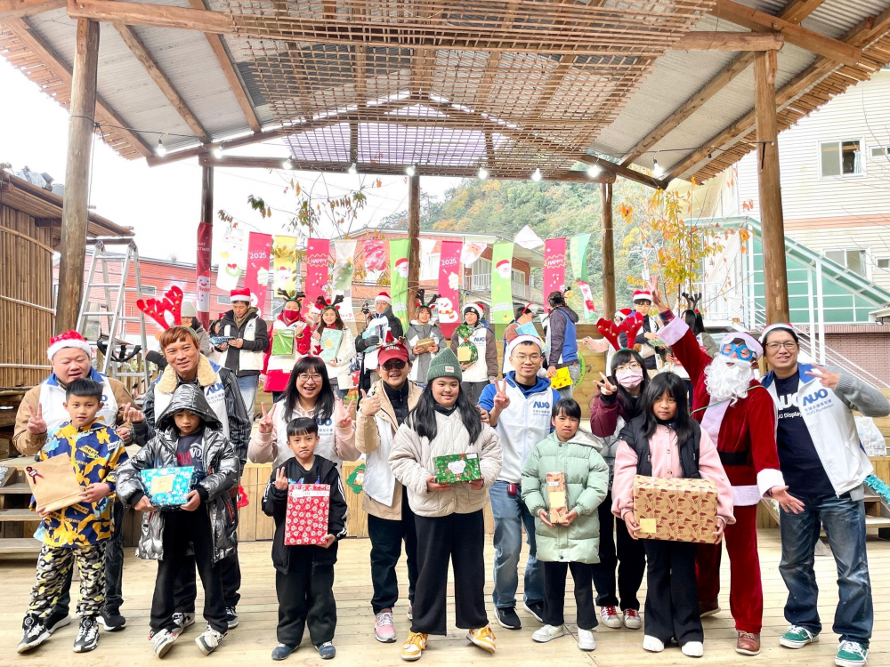 友達永續基金會號召「圓夢計畫」行動連續23年，由同仁凝聚內部愛心與資源送往偏鄉，累積為逾萬名兒童圓夢，實踐友達共創共好的永續精神。