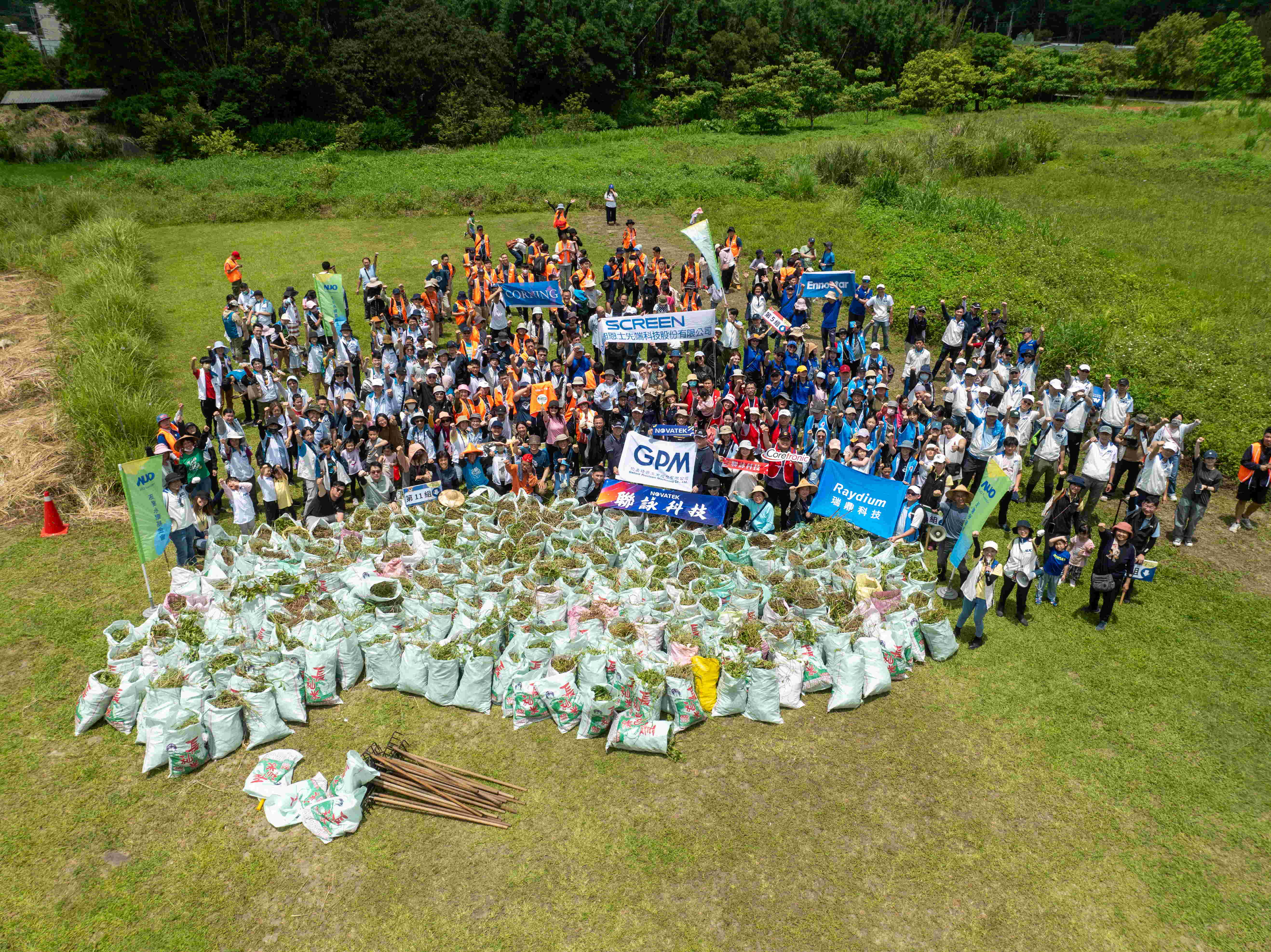 友達永續基金會以行動將永續理念落實在日常生活，並結合各種環保節日與內外部利害關係人共同倡議，持續舉辦「手護台灣綠色堡壘」之生物多樣性倡議系列活動，發揮企業綠色影響力