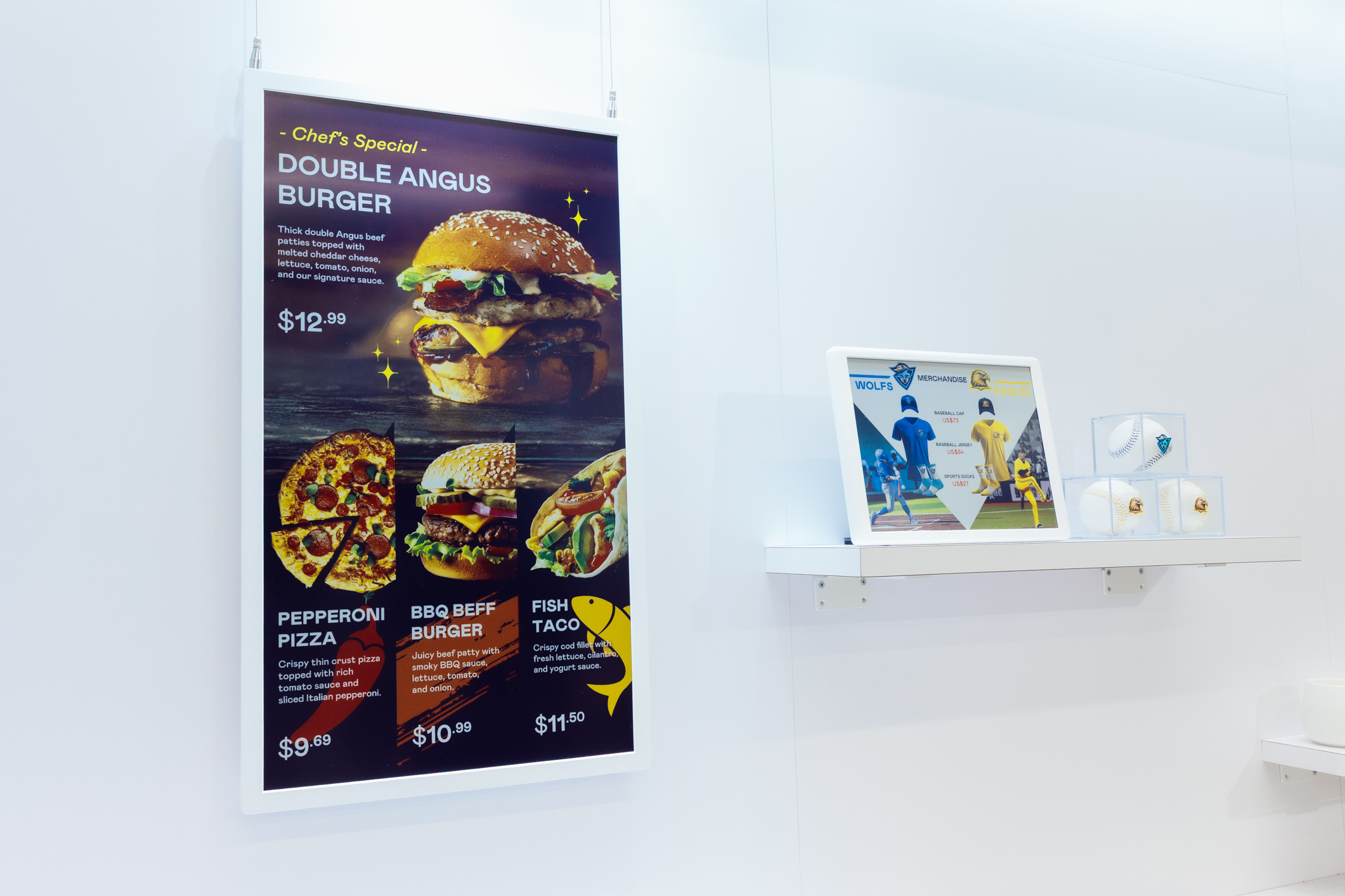 达擎开发的低功耗、全彩的aecoPost电子纸解决方案，仅在更新画面时需要微量的电力驱动，无需布建电线的便捷设计，使其可灵活应用、弹性选择置放处；可搭配aecoTag电子货架卷标解决方案，驱动商店内所有数字广告牌和电子货架卷标，以远程控制实现动态变价，提升门市人员作业效率，并以无纸化落实永续经营目标。