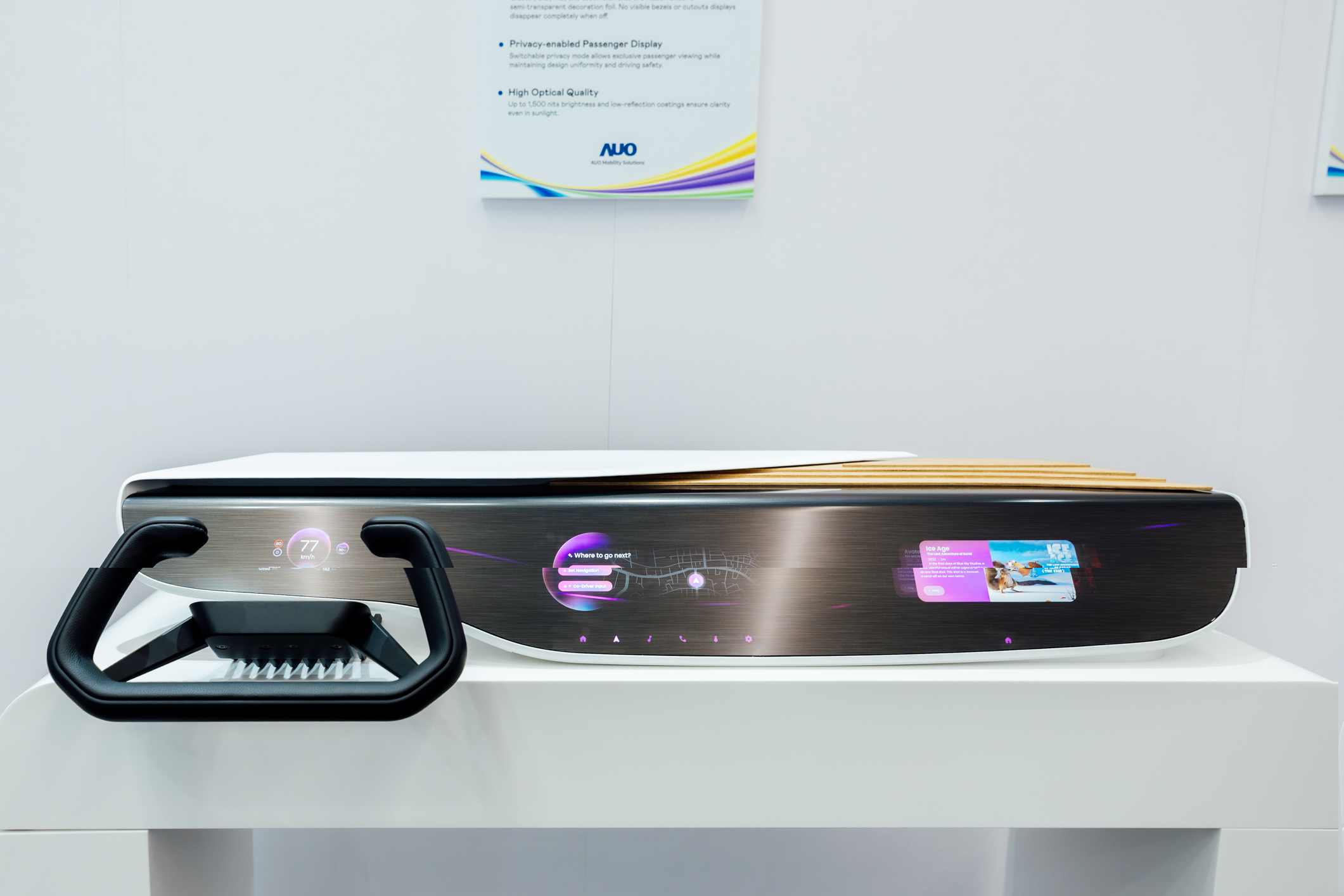 Horizon Intelligent Dash将仪表板、中控信息显示器及乘客信息显示器整合为一个无缝接口，营造端到端的一体化大尺寸显示效果，并透过金年会|jinnianhui智慧行动所开发的域控制器启用AI驱动，支持讯号实时诊断与智能空调控制。