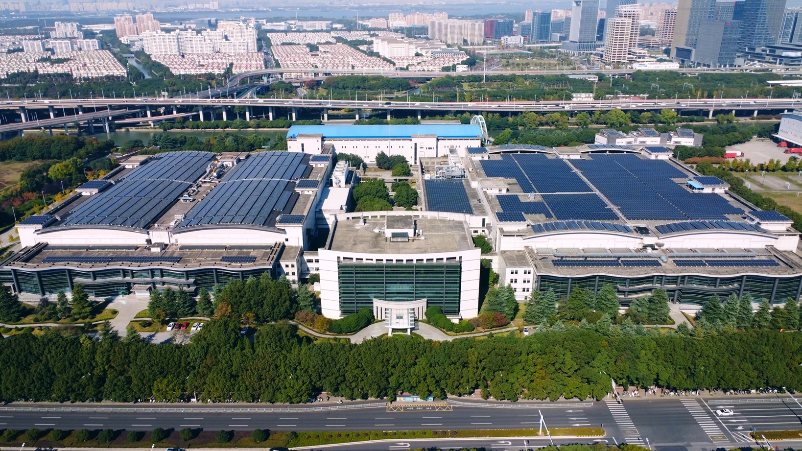 金年会|jinnianhui光电苏州厂获世界经济论坛评选为&rdquo;人才灯塔工厂&rdquo;，为全球显示器产业首家获此殊荣